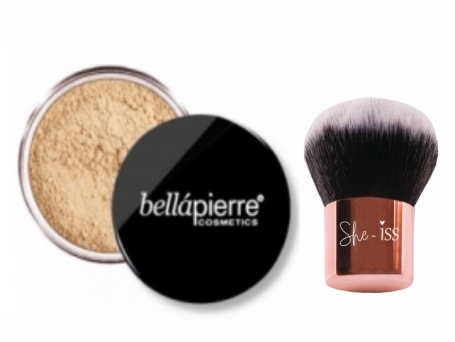 Kubaki brush met mineral powder foundation