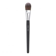 Malu Wilz make-up brush
