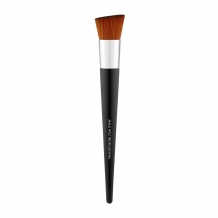 Malu Wilz foundation brush